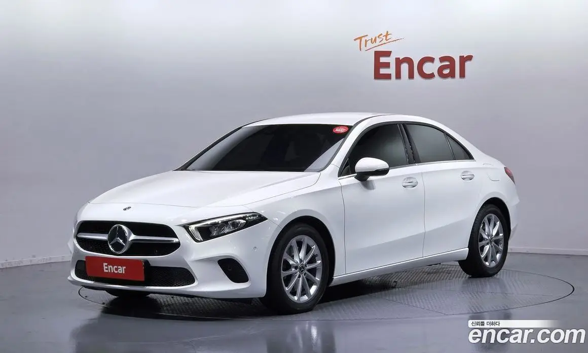 Mercedes-Benz A-Class 2020 2.0 автомат (гидро), фото 1 Mercedes-Benz A-Class 2020 2.0 автомат (гидро), фото 1