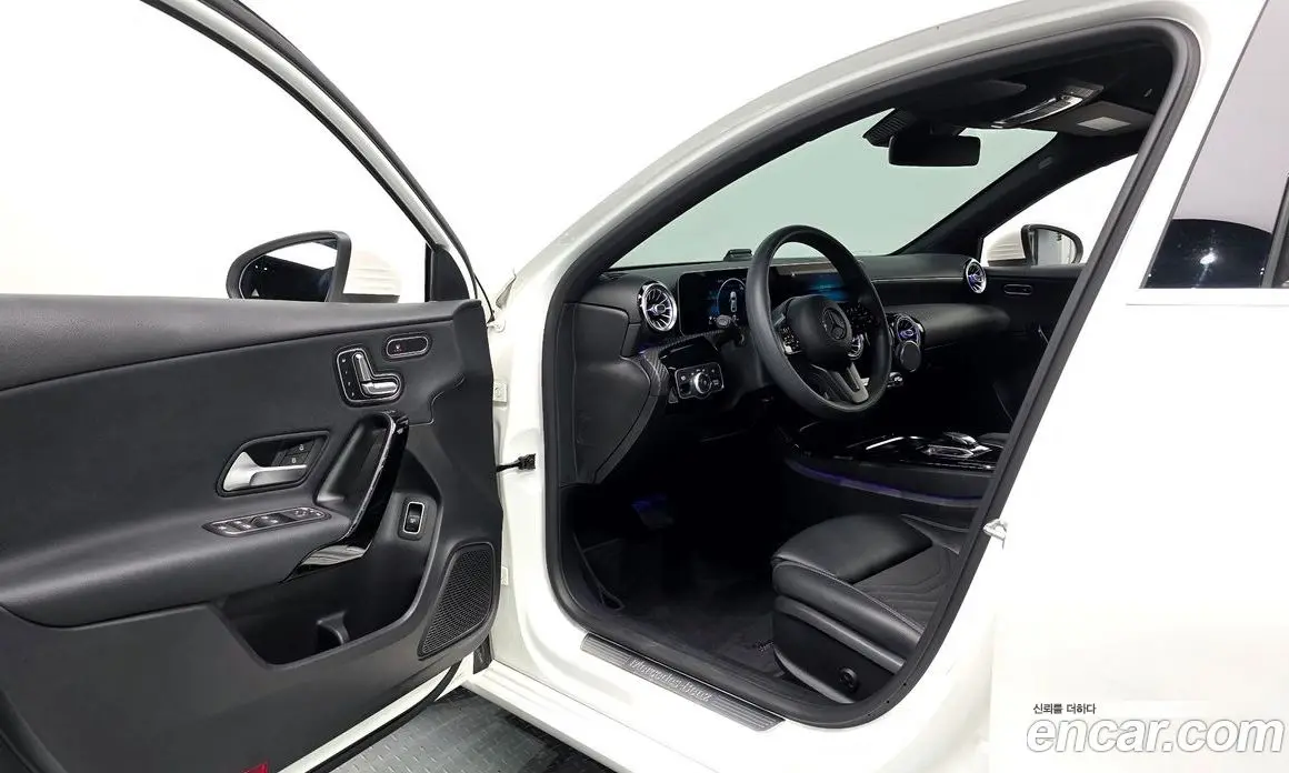 Mercedes-Benz A-Class 2020 2.0 автомат (гидро), фото 13 Mercedes-Benz A-Class 2020 2.0 автомат (гидро), фото 13
