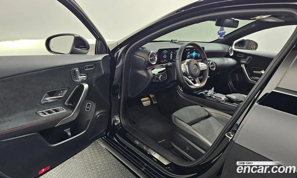 Mercedes-Benz A-Class 2022 2.0 автомат (гидро), фото 12