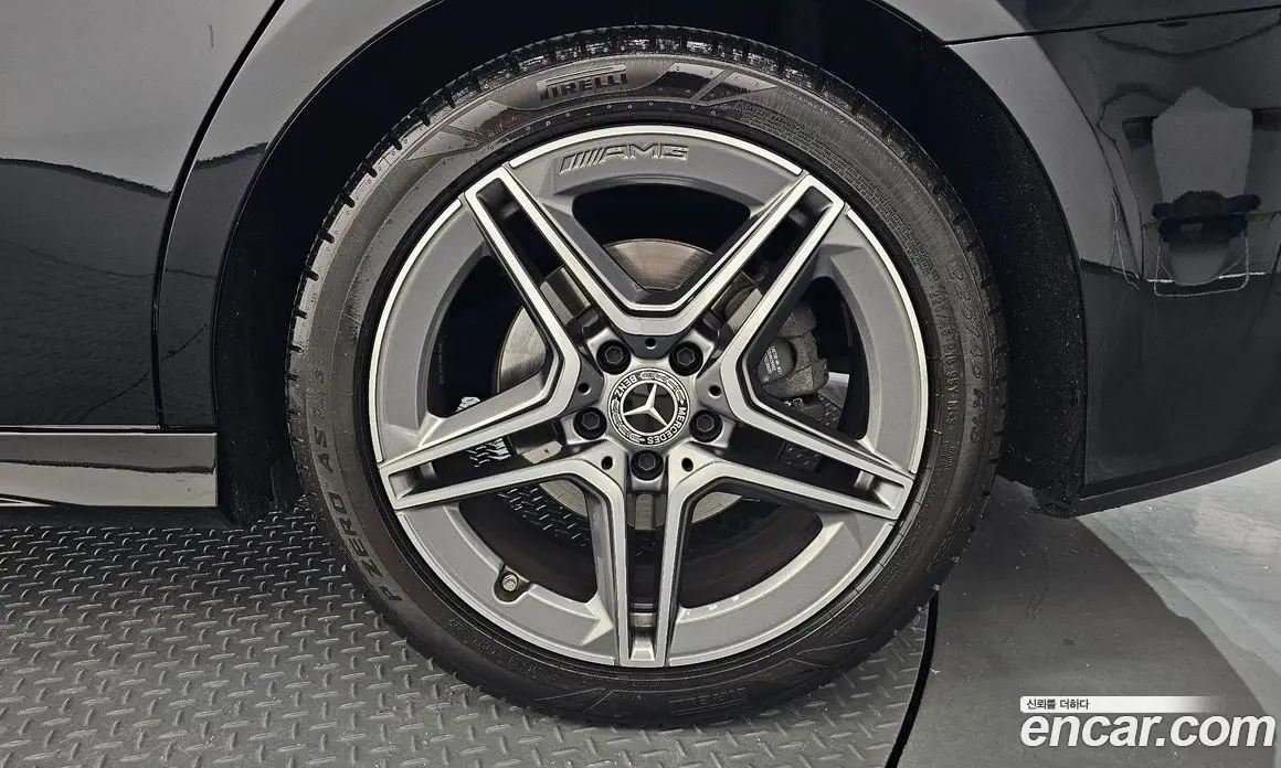 Mercedes-Benz A-Class 2022 2.0 автомат (гидро), фото 6