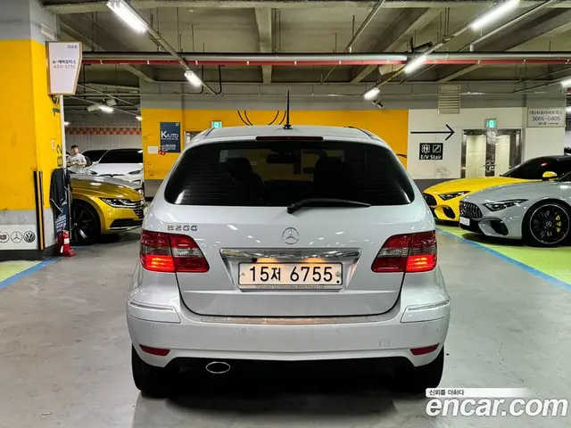 Mercedes-Benz B-Class 2010 2.0 автомат (гидро), миниатюра 4 Mercedes-Benz B-Class 2010 2.0 автомат (гидро), миниатюра 4