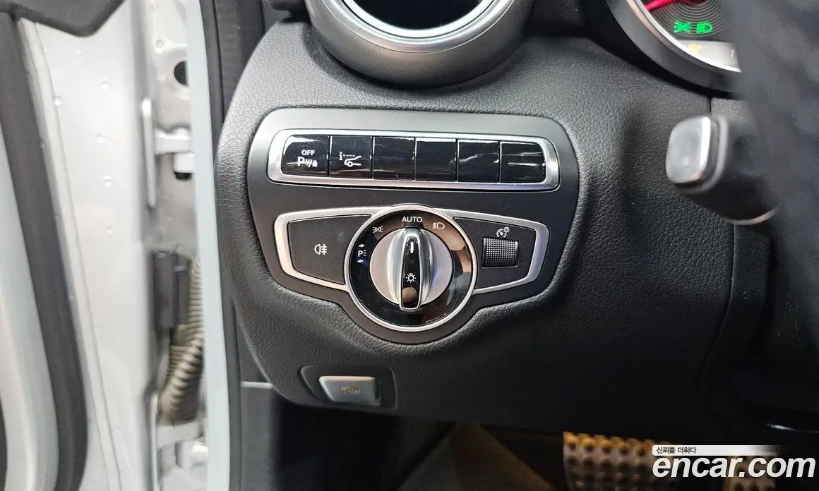 Mercedes-Benz C-Class 2016 2.0 автомат (гидро), фото 19 Mercedes-Benz C-Class 2016 2.0 автомат (гидро), фото 19