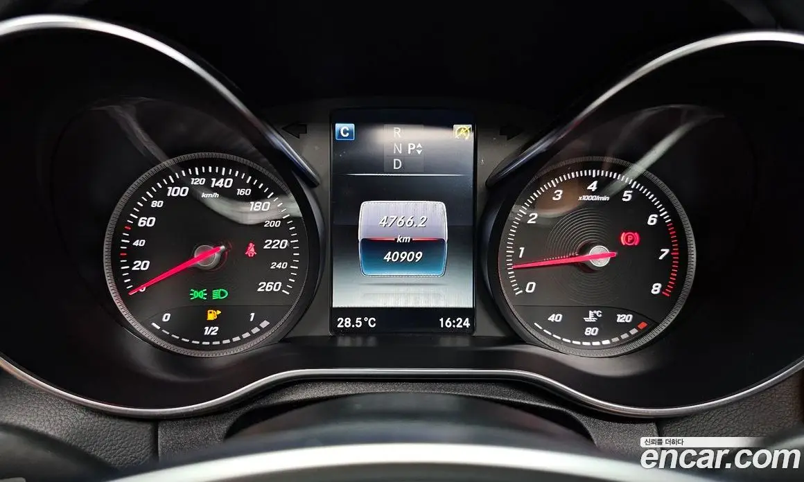 Mercedes-Benz C-Class 2016 2.0 автомат (гидро), фото 8 Mercedes-Benz C-Class 2016 2.0 автомат (гидро), фото 8