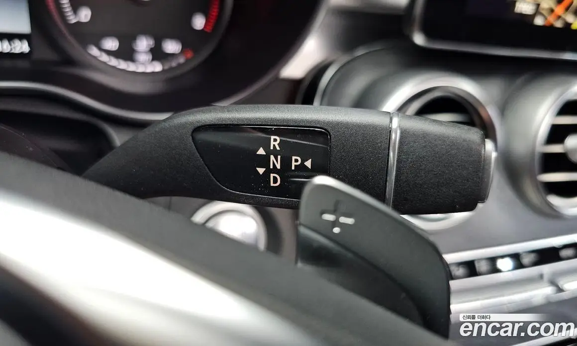 Mercedes-Benz C-Class 2016 2.0 автомат (гидро), фото 9 Mercedes-Benz C-Class 2016 2.0 автомат (гидро), фото 9