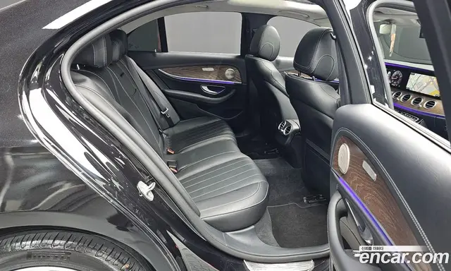 Mercedes-Benz E-Class 2016 2.0 автомат (гидро), миниатюра 11 Mercedes-Benz E-Class 2016 2.0 автомат (гидро), миниатюра 11