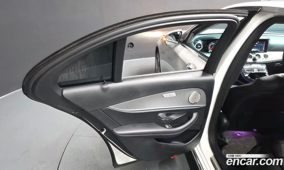 Mercedes-Benz E-Class 2018 2.0 автомат (гидро), фото 15