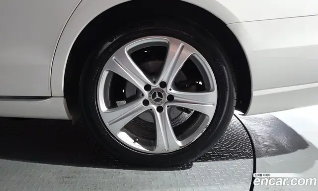 Mercedes-Benz E-Class 2018 2.0 автомат (гидро), миниатюра 7