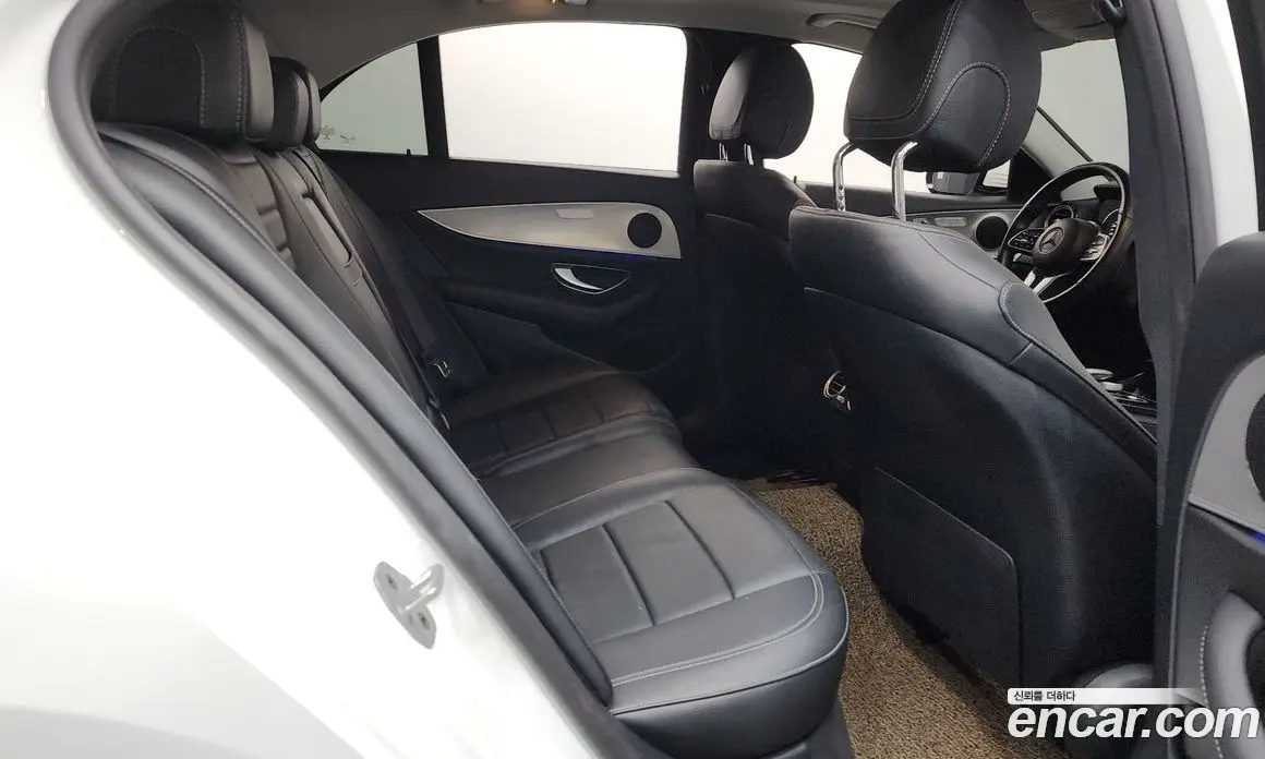 Mercedes-Benz E-Class 2019 2.0 автомат (гидро), фото 18 Mercedes-Benz E-Class 2019 2.0 автомат (гидро), фото 18