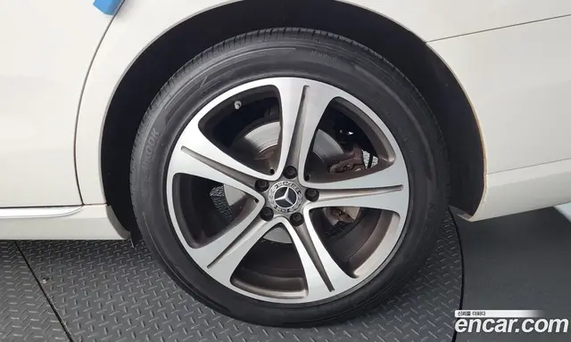 Mercedes-Benz E-Class 2019 2.0 автомат (гидро), миниатюра 7 Mercedes-Benz E-Class 2019 2.0 автомат (гидро), миниатюра 7