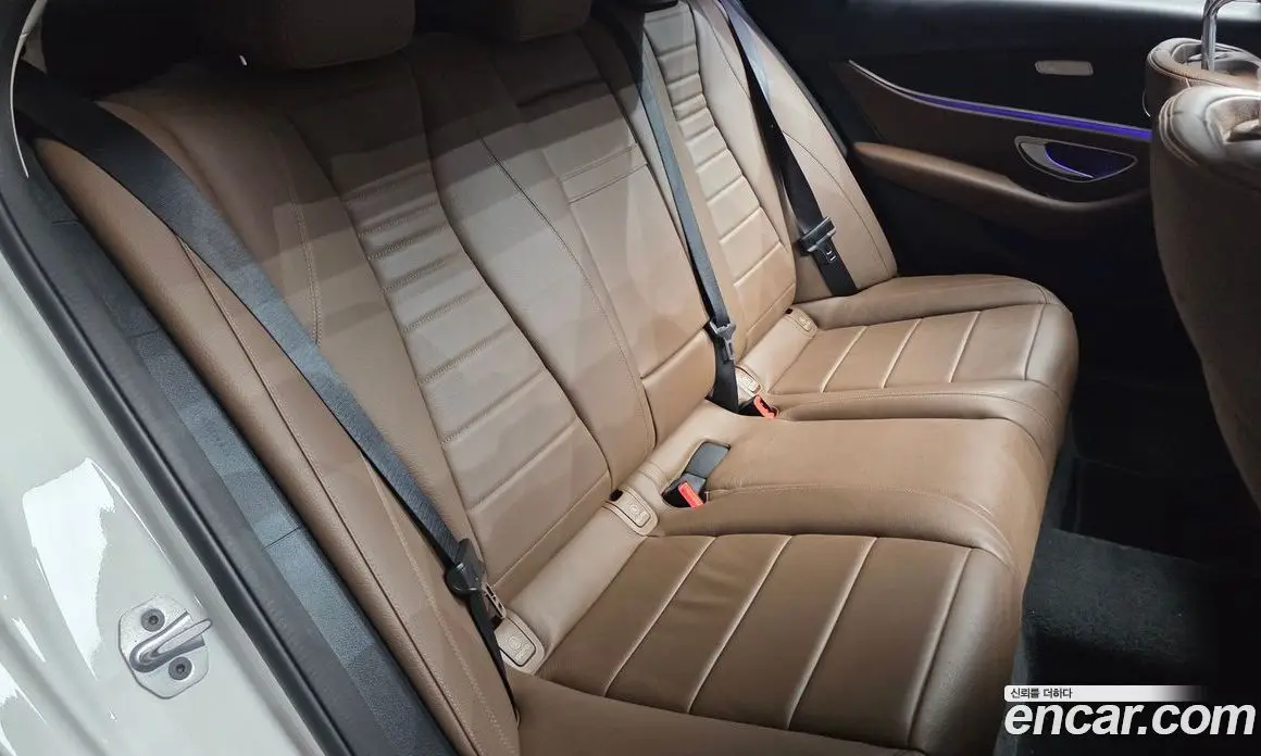 Mercedes-Benz E-Class 2019 1.9 автомат (гидро), фото 17 Mercedes-Benz E-Class 2019 1.9 автомат (гидро), фото 17