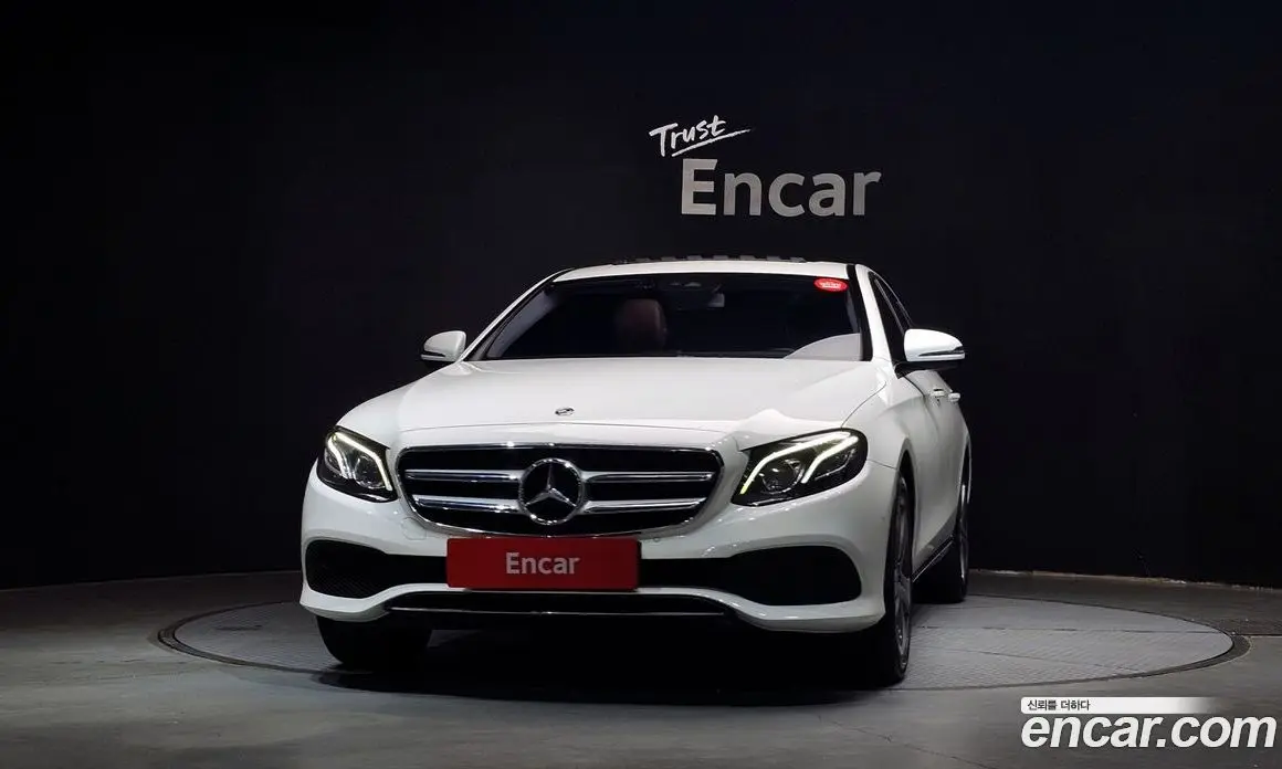 Mercedes-Benz E-Class 2019 1.9 автомат (гидро), фото 3 Mercedes-Benz E-Class 2019 1.9 автомат (гидро), фото 3