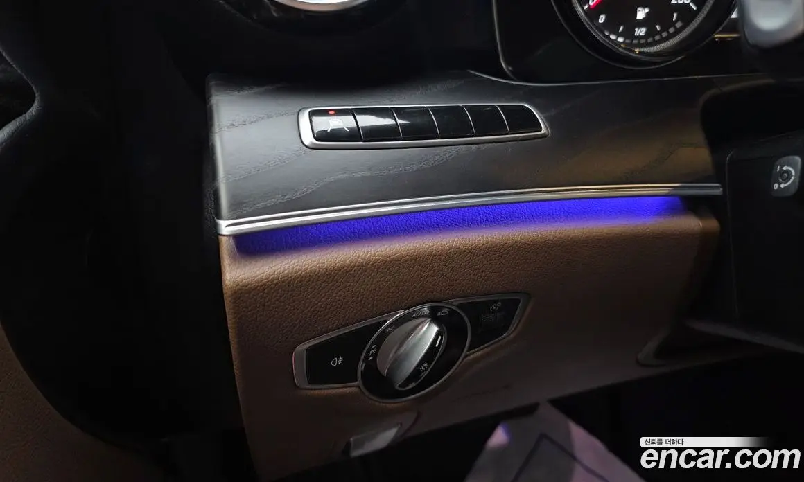 Mercedes-Benz E-Class 2019 1.9 автомат (гидро), фото 23 Mercedes-Benz E-Class 2019 1.9 автомат (гидро), фото 23
