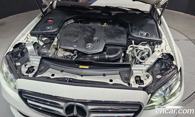 Mercedes-Benz E-Class 2019 1.9 автомат (гидро), миниатюра 6 Mercedes-Benz E-Class 2019 1.9 автомат (гидро), миниатюра 6