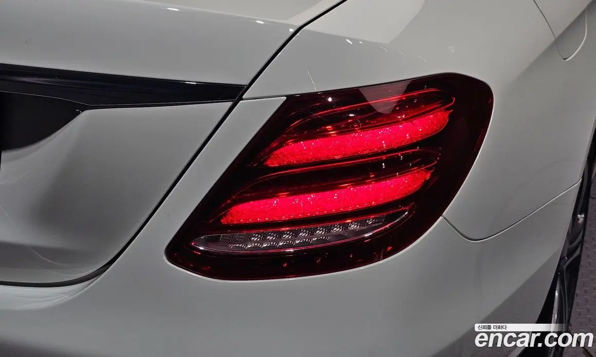 Mercedes-Benz E-Class 2019 1.9 автомат (гидро), фото 9 Mercedes-Benz E-Class 2019 1.9 автомат (гидро), фото 9