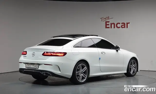 Mercedes-Benz E-Class 2020 1.9 автомат (гидро), миниатюра 1