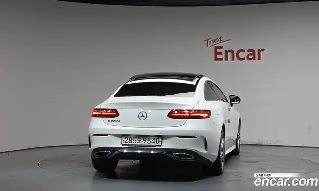 Mercedes-Benz E-Class 2020 1.9 автомат (гидро), миниатюра 3