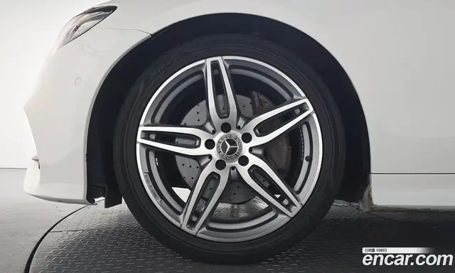 Mercedes-Benz E-Class 2020 1.9 автомат (гидро), миниатюра 4