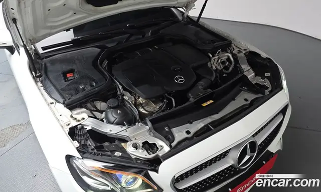 Mercedes-Benz E-Class 2020 1.9 автомат (гидро), миниатюра 5