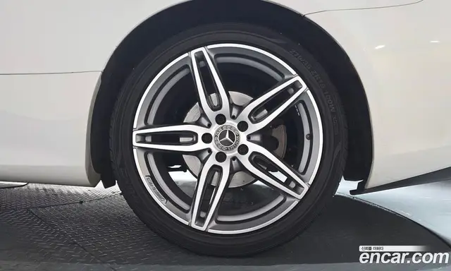 Mercedes-Benz E-Class 2020 1.9 автомат (гидро), миниатюра 6