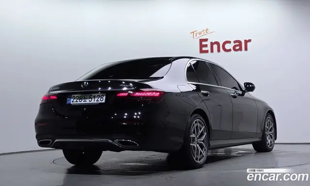 Mercedes-Benz E-Class 2020 1.9 автомат (гидро), миниатюра 2 Mercedes-Benz E-Class 2020 1.9 автомат (гидро), миниатюра 2