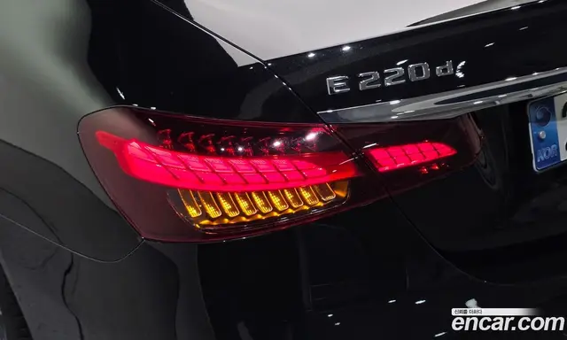 Mercedes-Benz E-Class 2020 1.9 автомат (гидро), миниатюра 9 Mercedes-Benz E-Class 2020 1.9 автомат (гидро), миниатюра 9