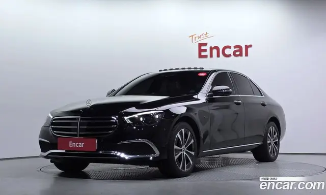 Mercedes-Benz E-Class 2021 2.0 автомат (гидро), миниатюра 1 Mercedes-Benz E-Class 2021 2.0 автомат (гидро), миниатюра 1
