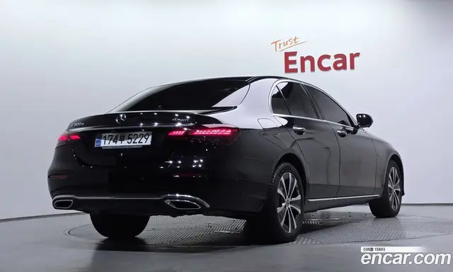 Mercedes-Benz E-Class 2021 2.0 автомат (гидро), миниатюра 2 Mercedes-Benz E-Class 2021 2.0 автомат (гидро), миниатюра 2