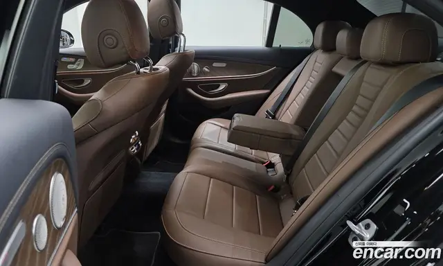Mercedes-Benz E-Class 2021 2.0 автомат (гидро), миниатюра 12