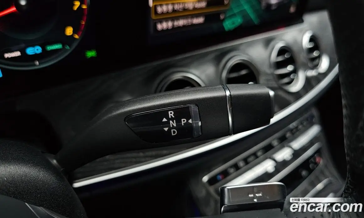 Mercedes-Benz E-Class 2022 2.0 автомат (гидро), фото 12
