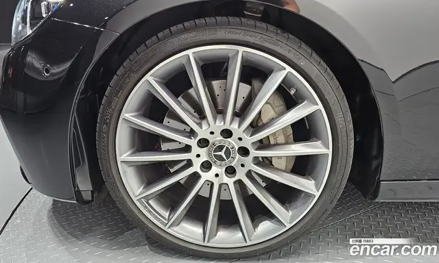 Mercedes-Benz E-Class 2022 2.0 автомат (гидро), миниатюра 5