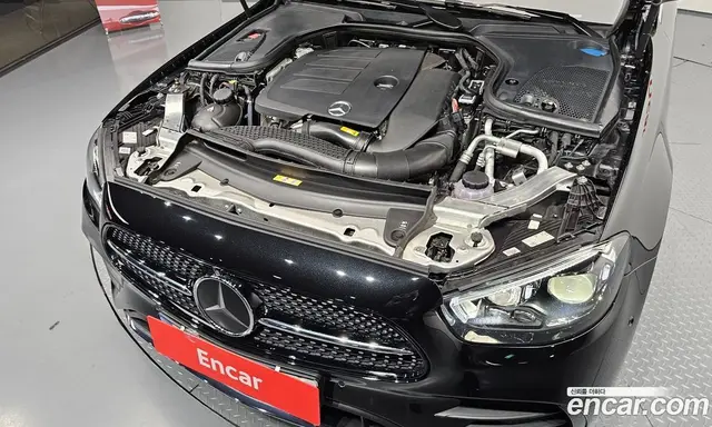 Mercedes-Benz E-Class 2022 2.0 автомат (гидро), миниатюра 6