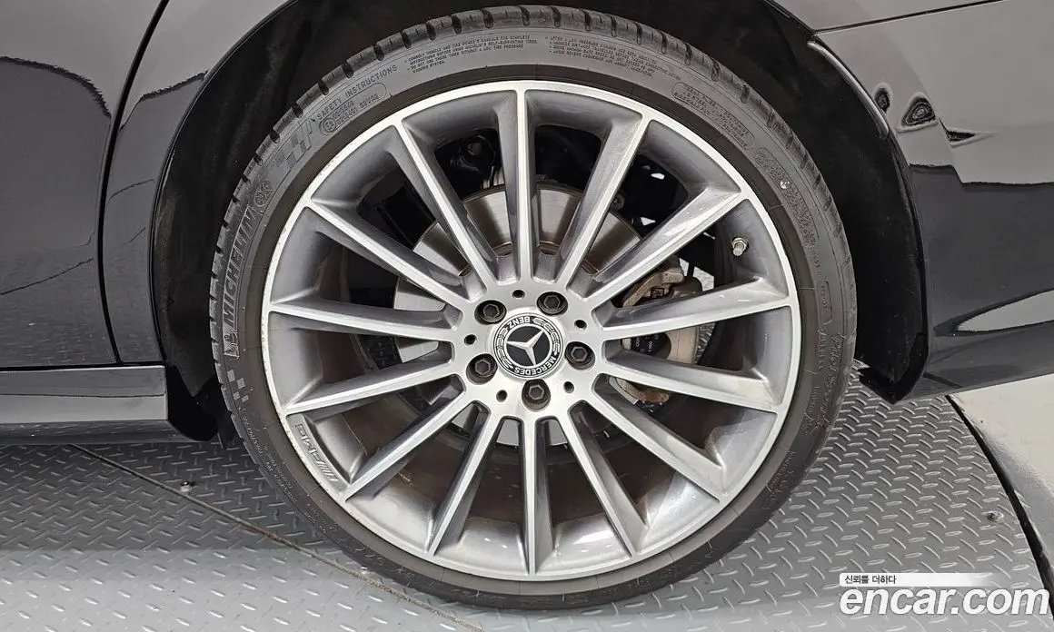 Mercedes-Benz E-Class 2022 2.0 автомат (гидро), фото 7