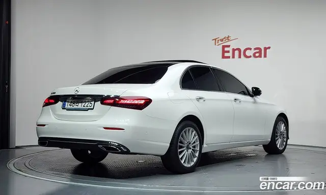 Mercedes-Benz E-Class 2023 2.0 автомат (гидро), миниатюра 2 Mercedes-Benz E-Class 2023 2.0 автомат (гидро), миниатюра 2