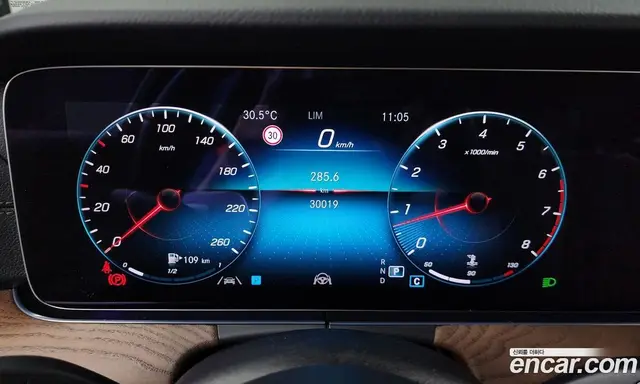 Mercedes-Benz E-Class 2023 2.0 автомат (гидро), миниатюра 11 Mercedes-Benz E-Class 2023 2.0 автомат (гидро), миниатюра 11
