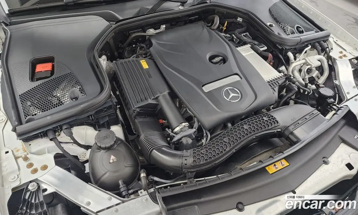Mercedes-Benz E-Class 2023 2.0 автомат (гидро), фото 6 Mercedes-Benz E-Class 2023 2.0 автомат (гидро), фото 6