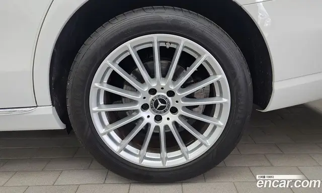 Mercedes-Benz E-Class 2023 2.0 автомат (гидро), миниатюра 7 Mercedes-Benz E-Class 2023 2.0 автомат (гидро), миниатюра 7