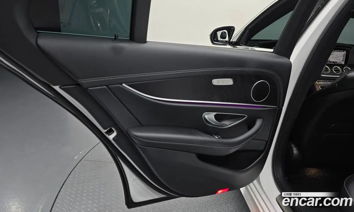 Mercedes-Benz E-Class 2023 2.0 автомат (гидро), фото 14 Mercedes-Benz E-Class 2023 2.0 автомат (гидро), фото 14