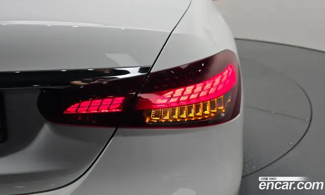 Mercedes-Benz E-Class 2023 2.0 автомат (гидро), миниатюра 8 Mercedes-Benz E-Class 2023 2.0 автомат (гидро), миниатюра 8
