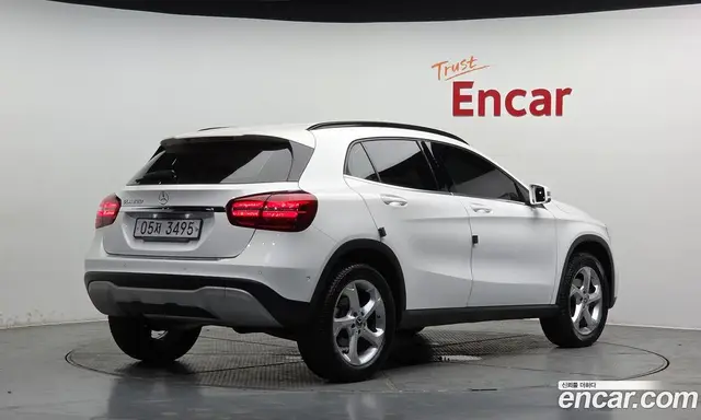 Mercedes-Benz GLA-Class 2019 2.0 автомат (гидро), миниатюра 2 Mercedes-Benz GLA-Class 2019 2.0 автомат (гидро), миниатюра 2