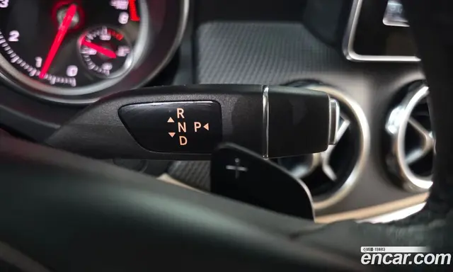 Mercedes-Benz GLA-Class 2019 2.0 автомат (гидро), миниатюра 12