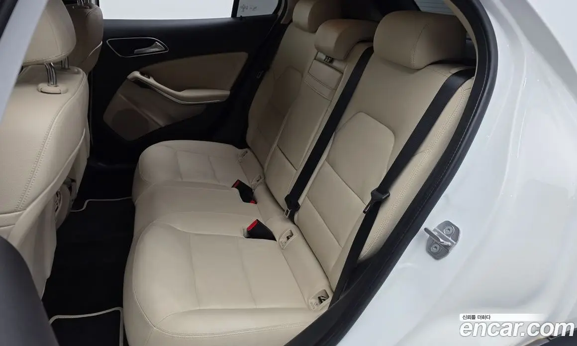 Mercedes-Benz GLA-Class 2019 2.0 автомат (гидро), фото 16 Mercedes-Benz GLA-Class 2019 2.0 автомат (гидро), фото 16