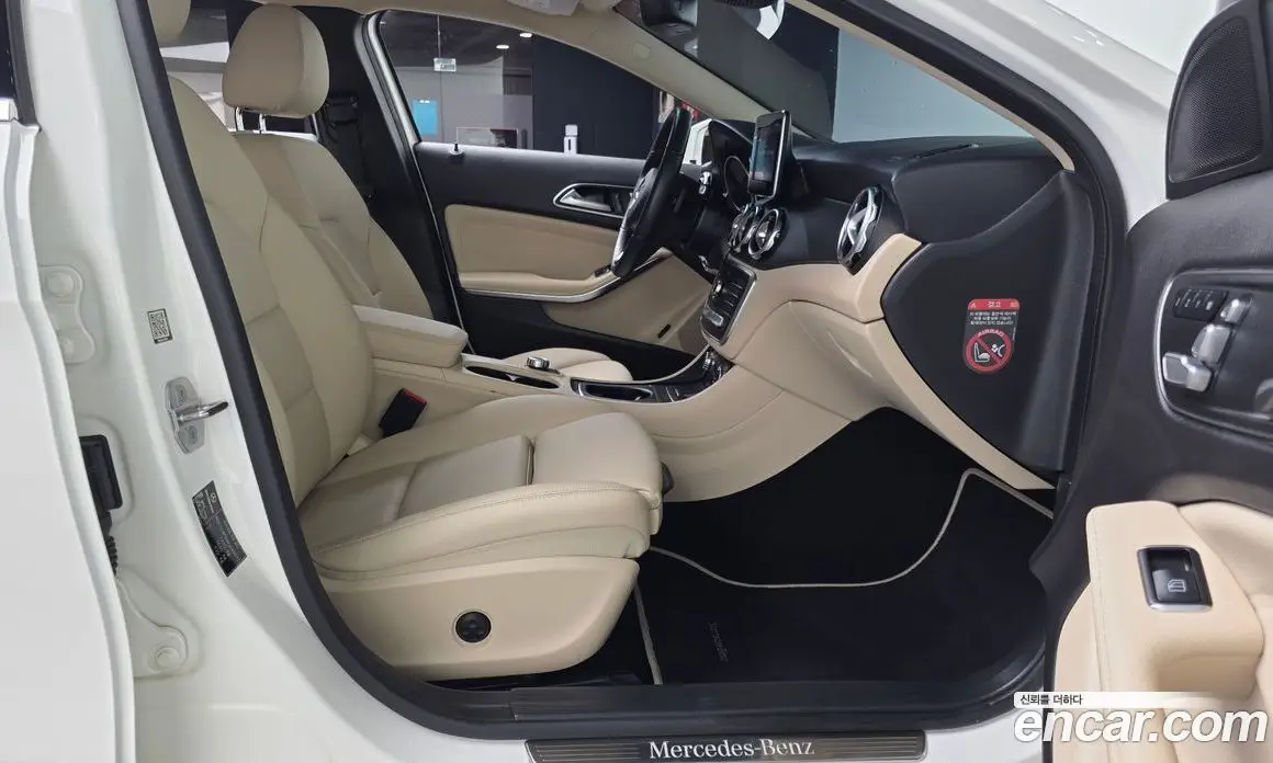 Mercedes-Benz GLA-Class 2019 2.0 автомат (гидро), фото 17 Mercedes-Benz GLA-Class 2019 2.0 автомат (гидро), фото 17