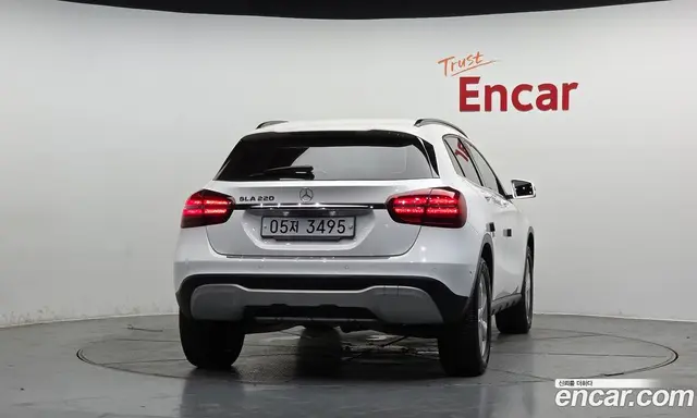 Mercedes-Benz GLA-Class 2019 2.0 автомат (гидро), миниатюра 4 Mercedes-Benz GLA-Class 2019 2.0 автомат (гидро), миниатюра 4