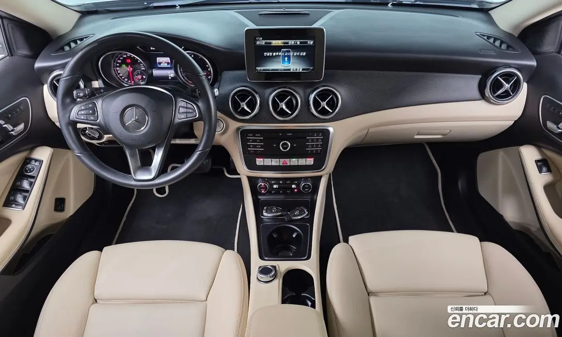 Mercedes-Benz GLA-Class 2019 2.0 автомат (гидро), фото 10 Mercedes-Benz GLA-Class 2019 2.0 автомат (гидро), фото 10