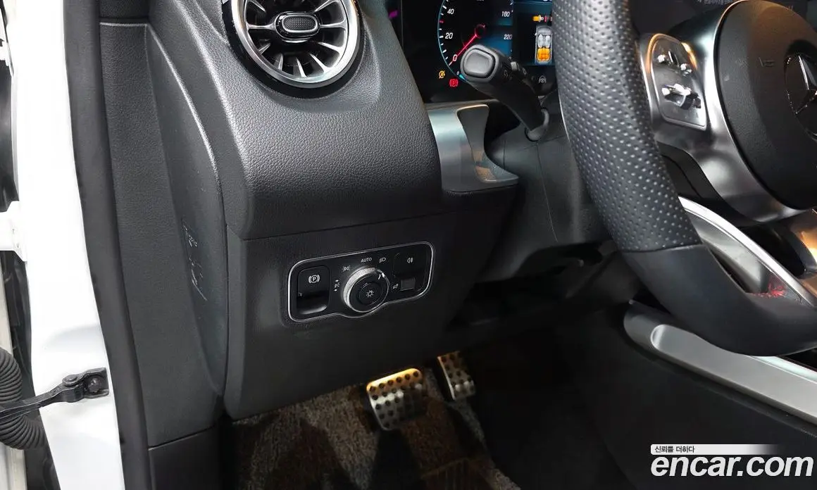 Mercedes-Benz GLB-Class 2022 2.0 автомат (гидро), фото 13 Mercedes-Benz GLB-Class 2022 2.0 автомат (гидро), фото 13