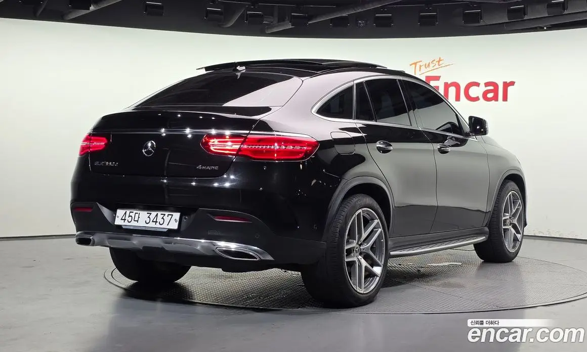 Mercedes-Benz GLE-Class 2018 3.0 автомат (гидро), фото 2 Mercedes-Benz GLE-Class 2018 3.0 автомат (гидро), фото 2