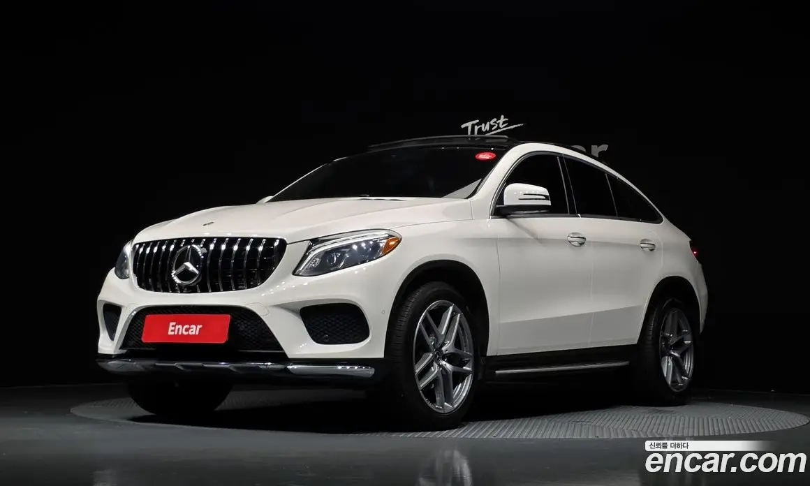 Mercedes-Benz GLE-Class 2018 3.0 автомат (гидро), фото 1 Mercedes-Benz GLE-Class 2018 3.0 автомат (гидро), фото 1