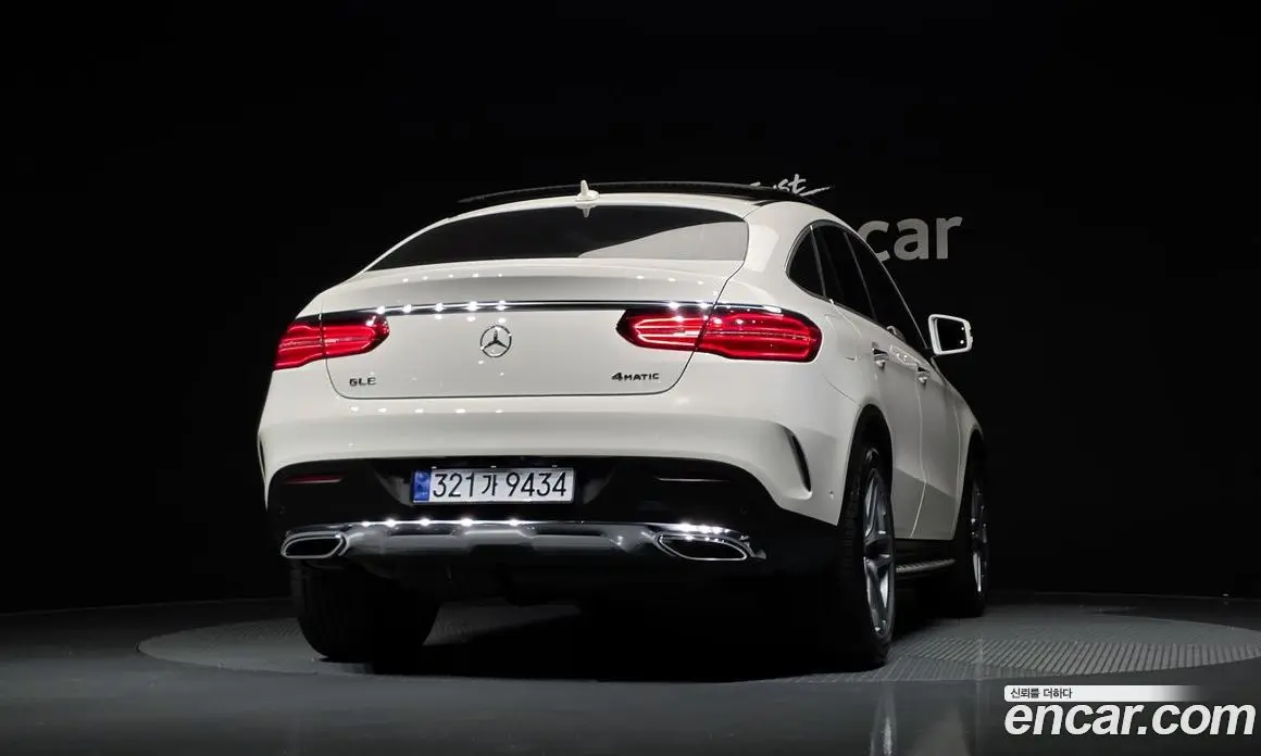 Mercedes-Benz GLE-Class 2018 3.0 автомат (гидро), фото 4 Mercedes-Benz GLE-Class 2018 3.0 автомат (гидро), фото 4