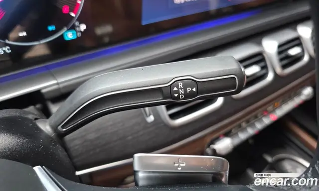 Mercedes-Benz GLE-Class 2025 2.0 автомат (гидро), миниатюра 12