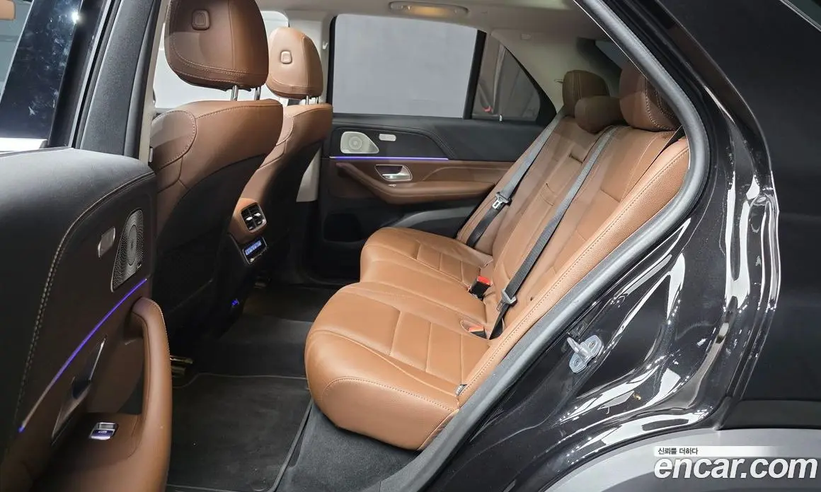 Mercedes-Benz GLE-Class 2025 2.0 автомат (гидро), фото 18 Mercedes-Benz GLE-Class 2025 2.0 автомат (гидро), фото 18